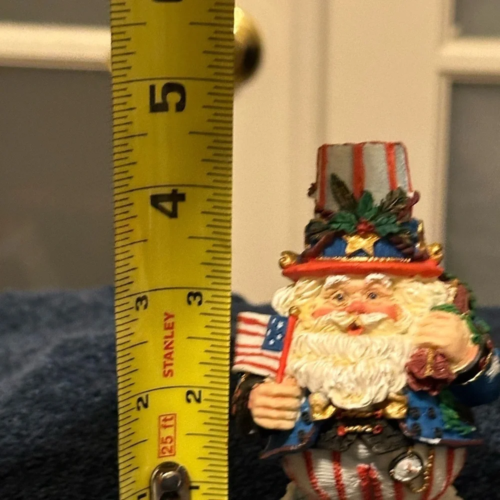 American Santa dressed like Uncle Sam by Crinkle Claus.